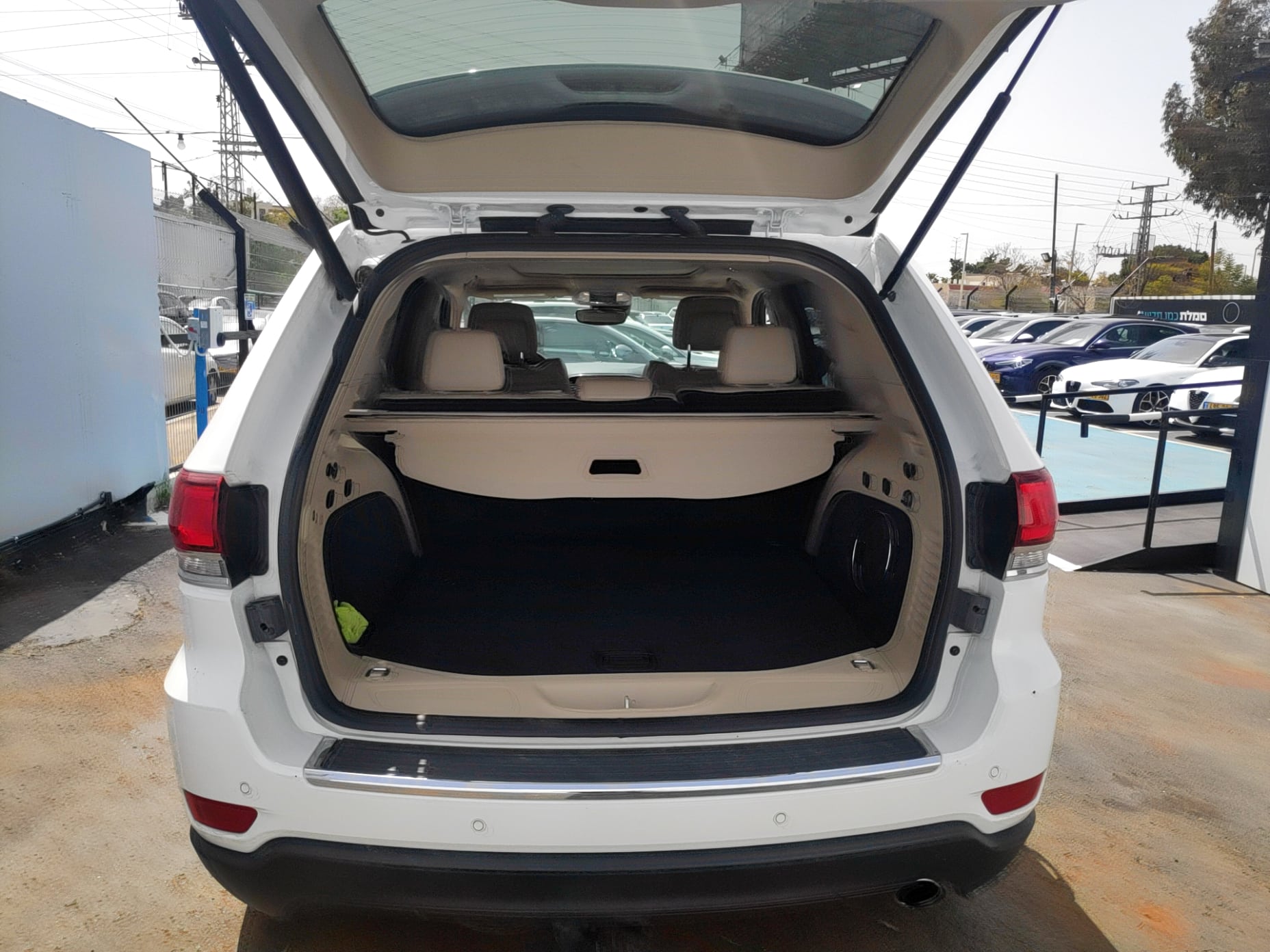 ג'יפ Grand Cherokee 2020