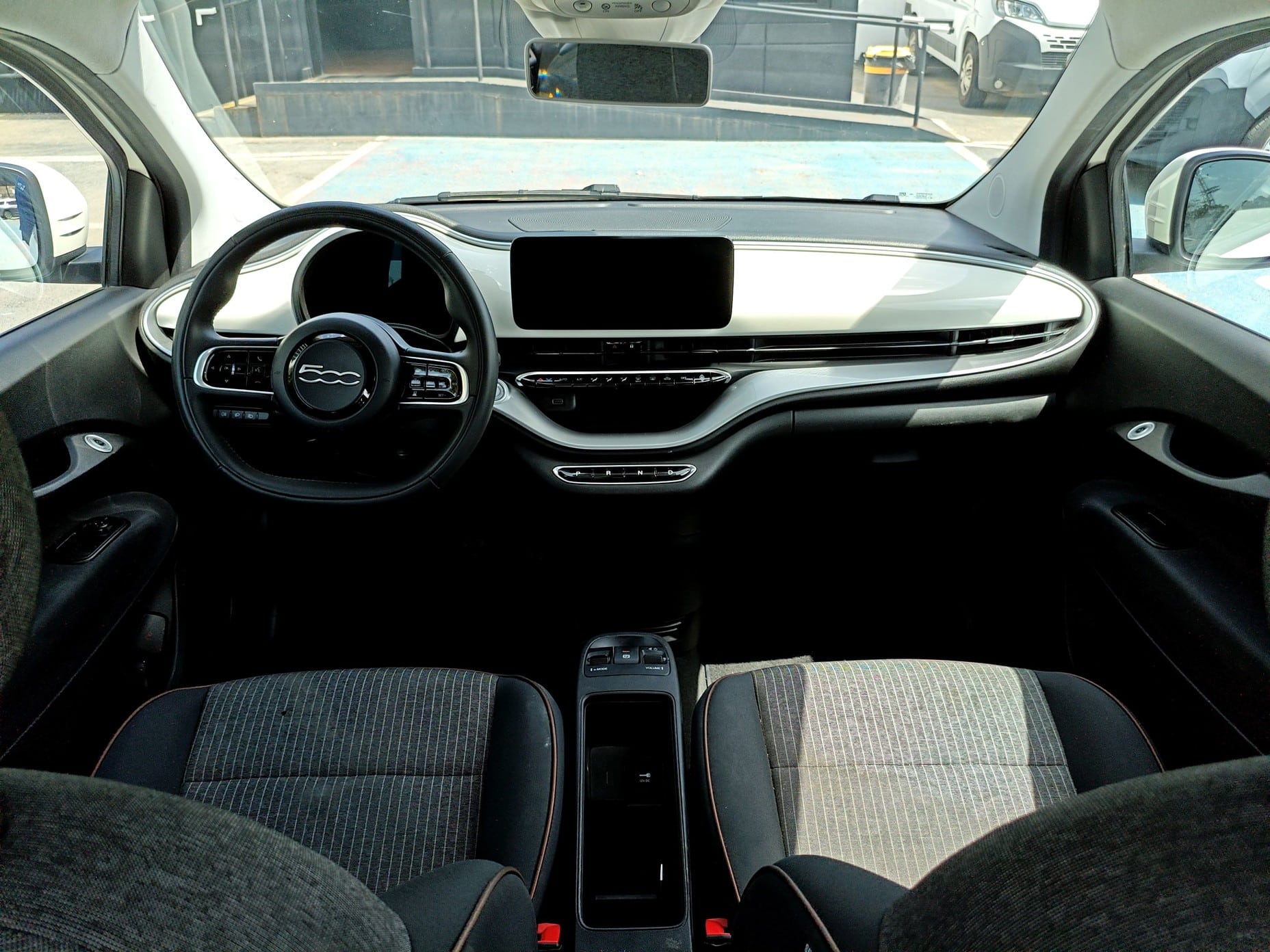 פיאט 500 חשמלי 2023