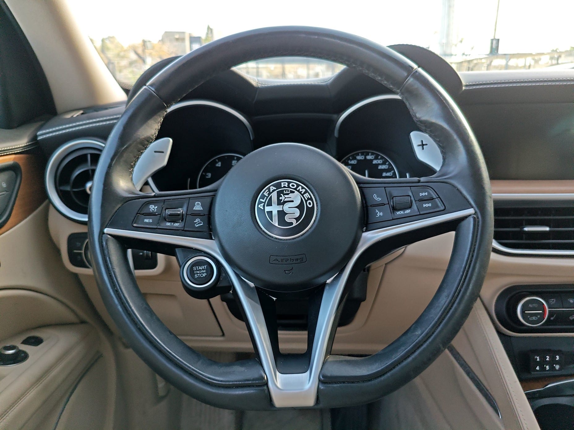 אלפא רומיאו אלפא סטלביו 2020