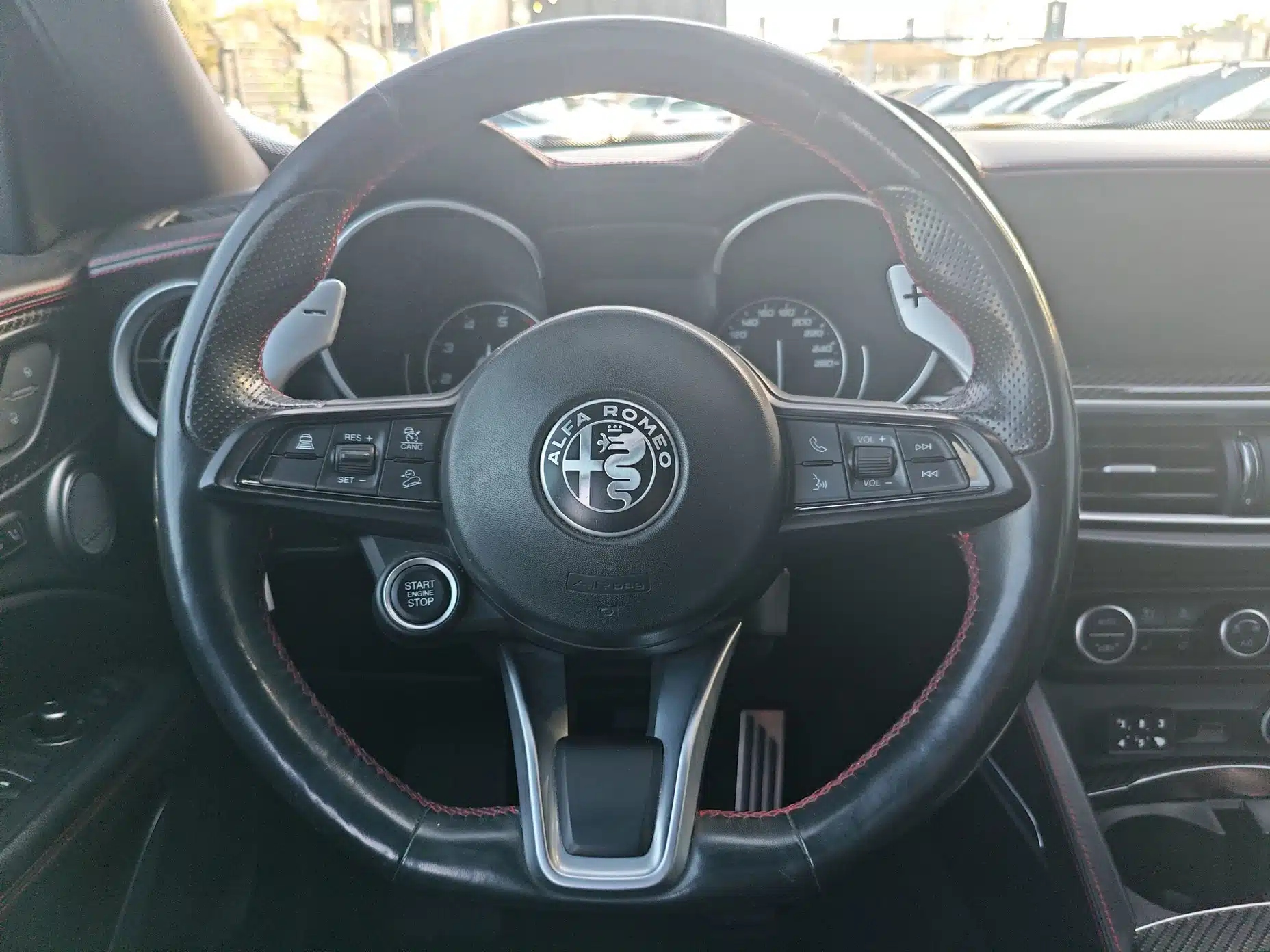 אלפא רומיאו אלפא סטלביו 2022