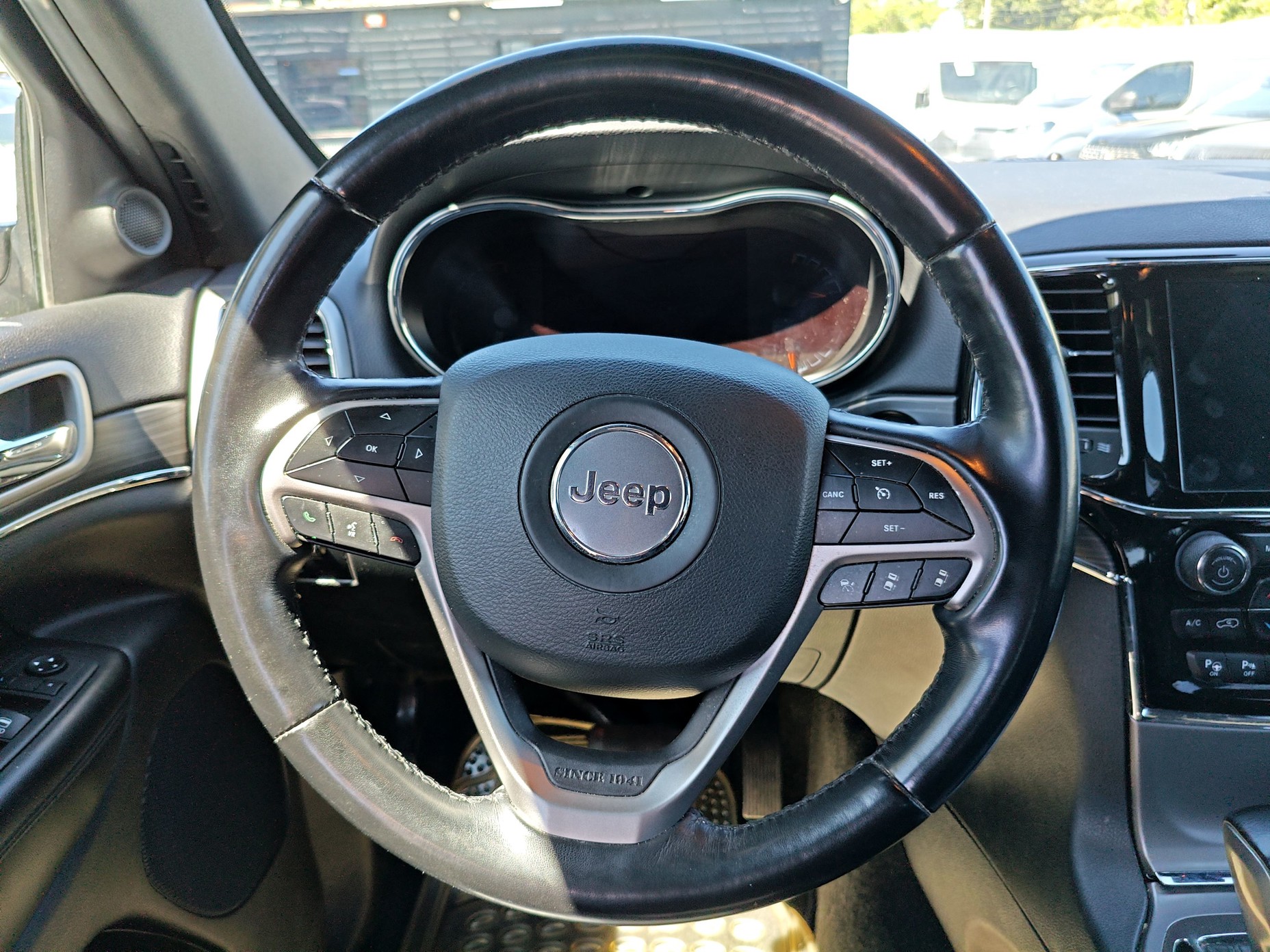 ג'יפ Grand Cherokee 2022
