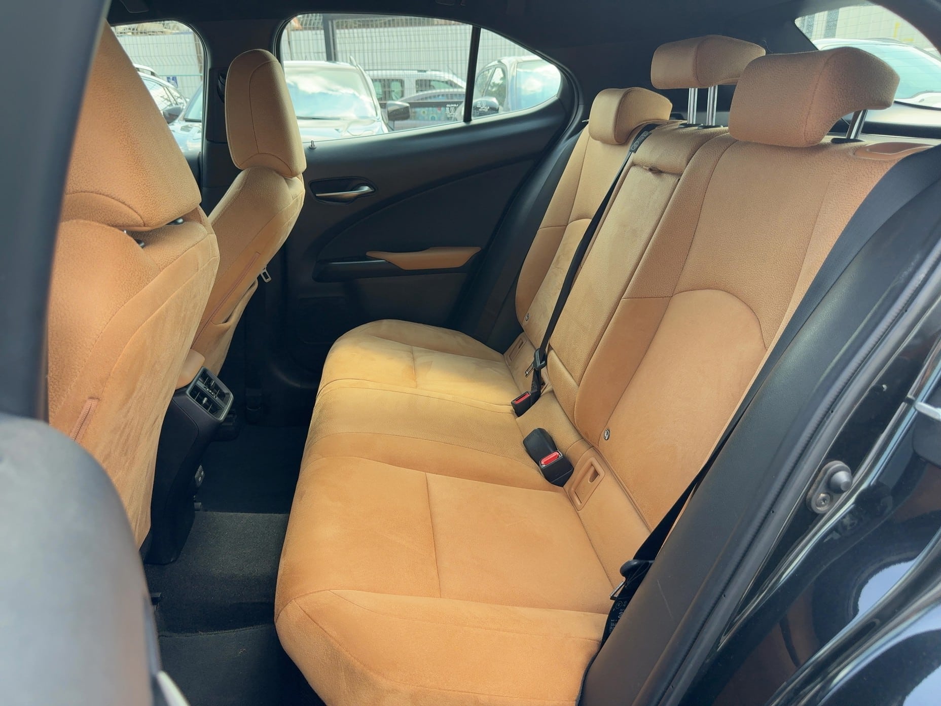 לקסוס יפן LEXUS UX300H 2025